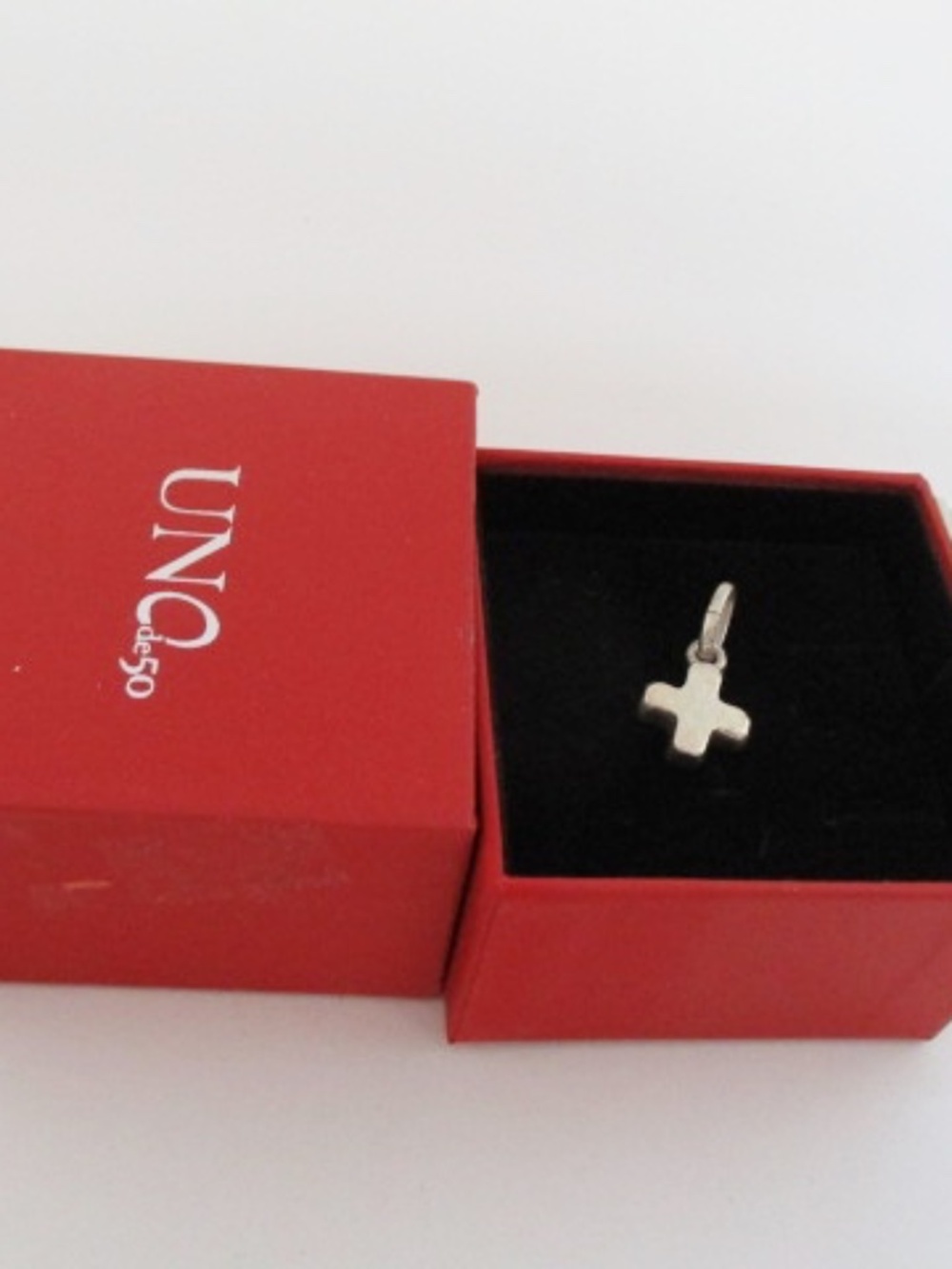 UNO DE 50 - You are here charm - Silver